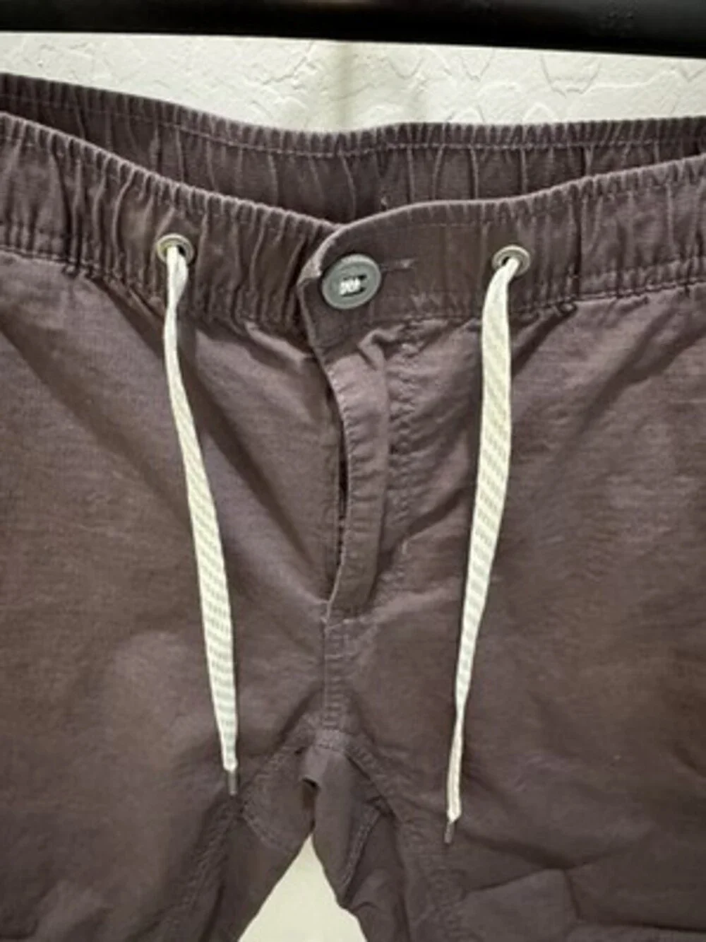 Vuori Men's Gray Ripstop Chino Shorts Elastic Waist Drawstring size Large